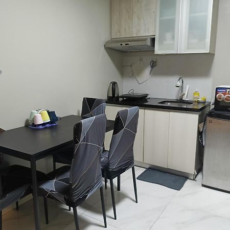 Monarch Parksuites - Balmoral Place Paranaque City Екстериор снимка