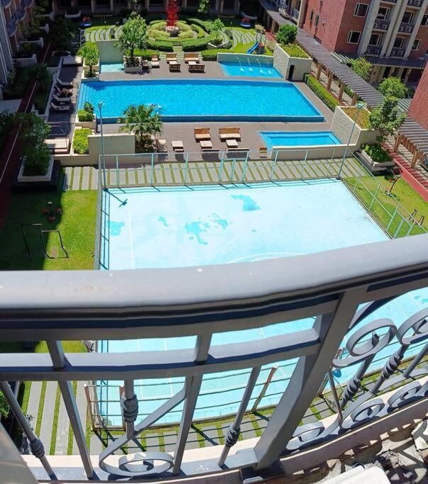 Monarch Parksuites - Balmoral Place Paranaque City Екстериор снимка